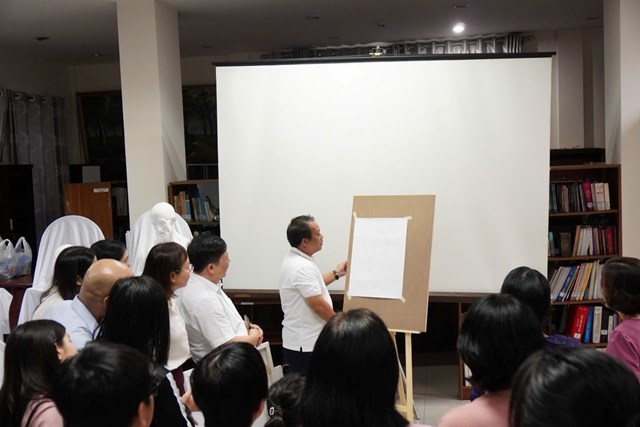 Họa sĩ, Nh&agrave; b&aacute;o Nguyễn Hải Phong truyền cảm hứng nghệ thuật