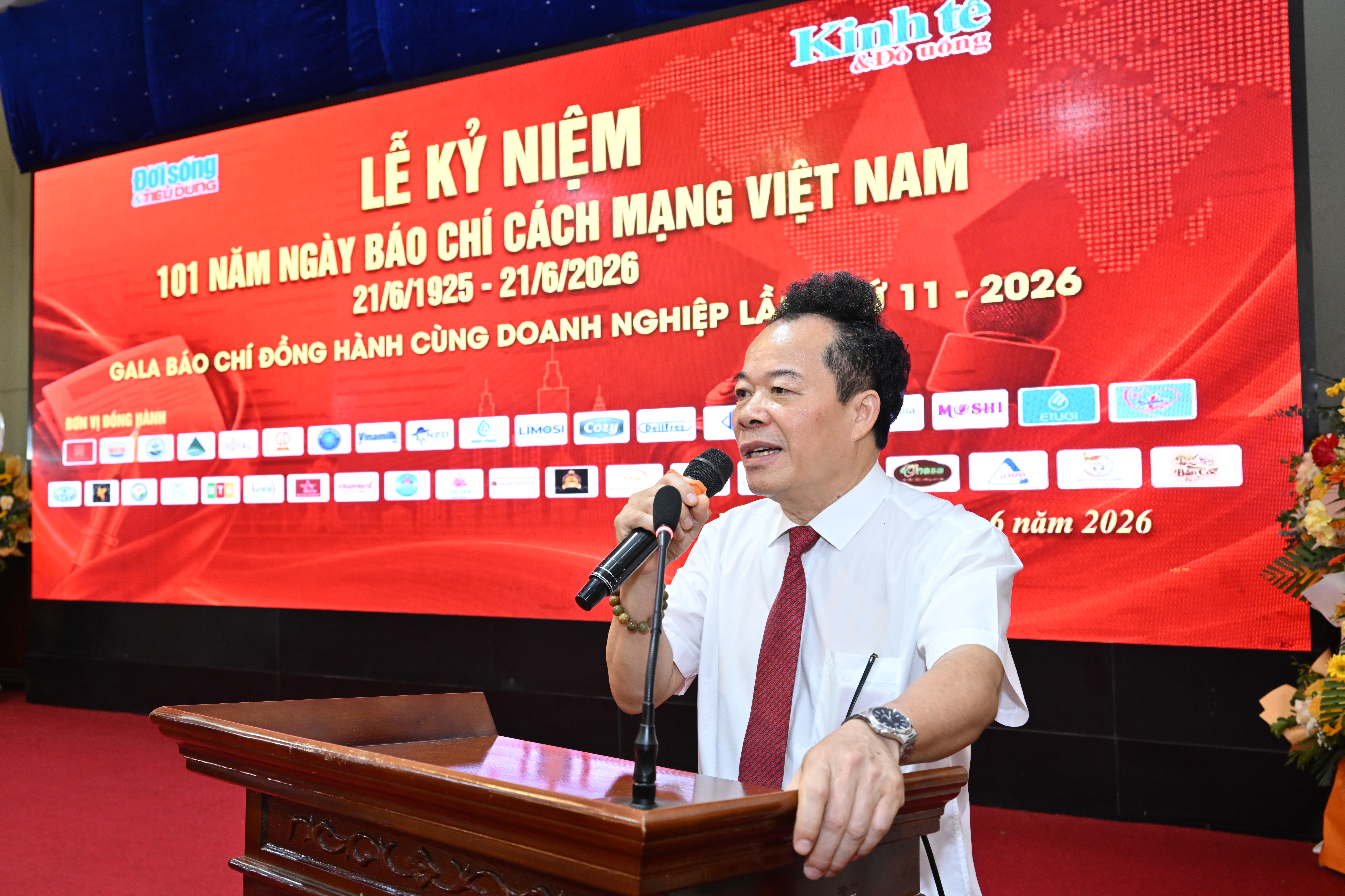 Tổng Biên tập Nguyễn Quốc Hùng phát biểu tại buổi lễ