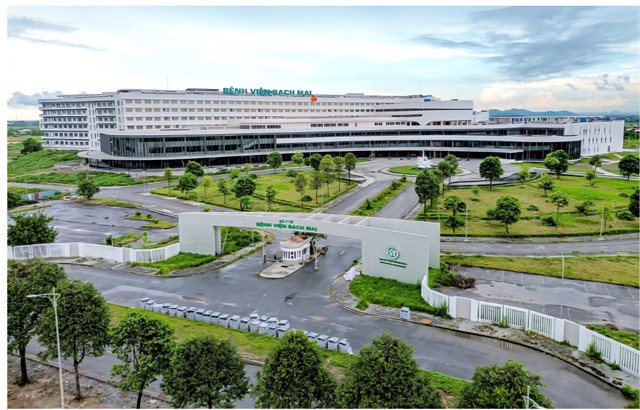 Bệnh viện Bạch Mai cơ sở 2 có quy mô 1.000 giường bệnh nội trú, khả năng đáp ứng khoảng 5.000 lượt khám mỗi ngày. 