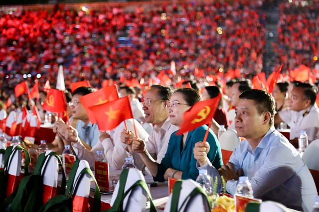 Đại nhạc hội “Mãi mãi tuổi 20”: Lan tỏa đạo lý tri ân từ vùng mỏ Quảng Ninh - Ảnh 1