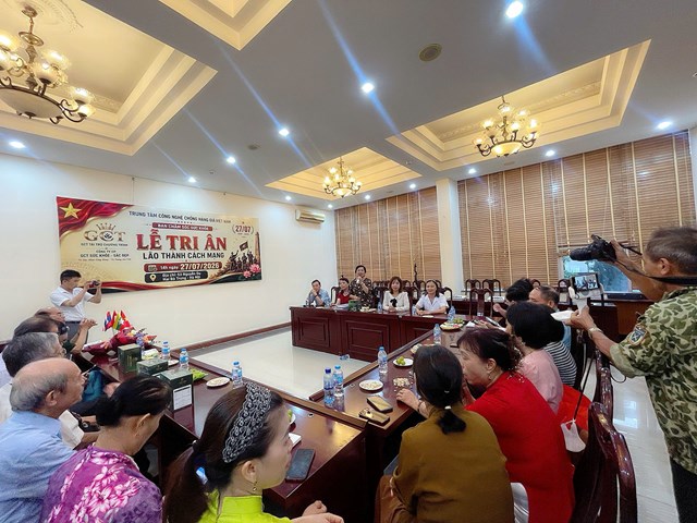 Toàn cảnh 