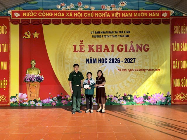 BĐBP Trà Lĩnh: tiếp sức những ngày đầu trường nội trú vùng biên - Ảnh 1